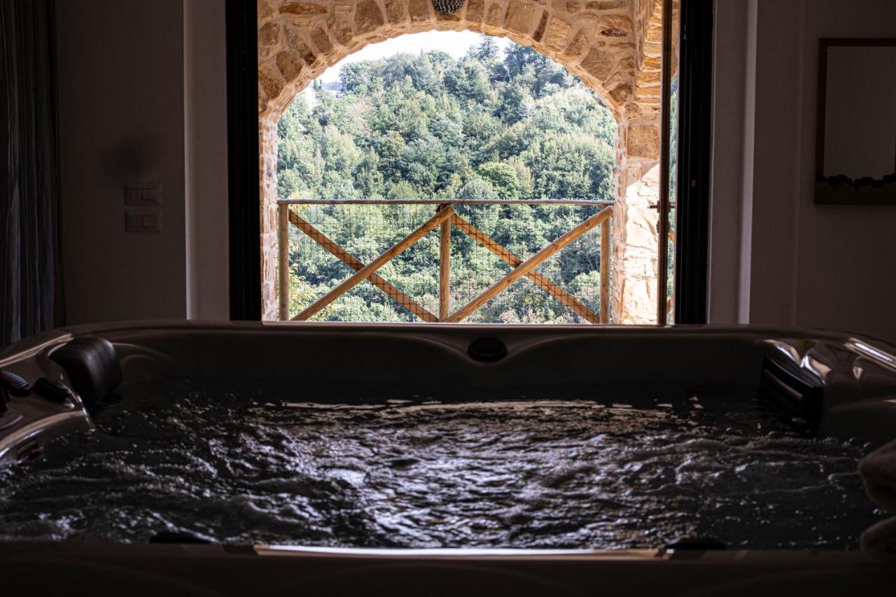Villa Ermelinda - Piscina Privata E Jacuzzi Castelraimondo Kültér fotó