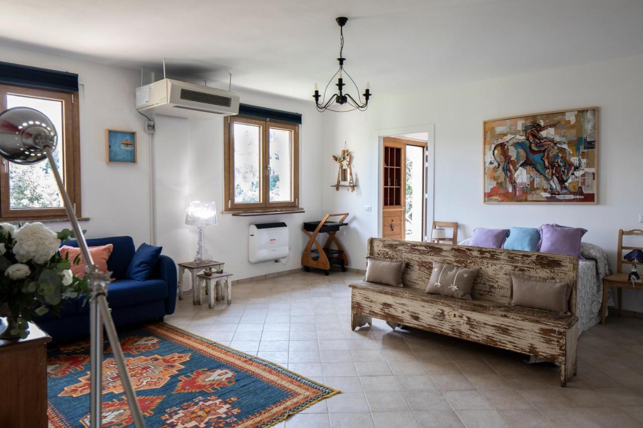 Villa Ermelinda - Piscina Privata E Jacuzzi Castelraimondo Kültér fotó