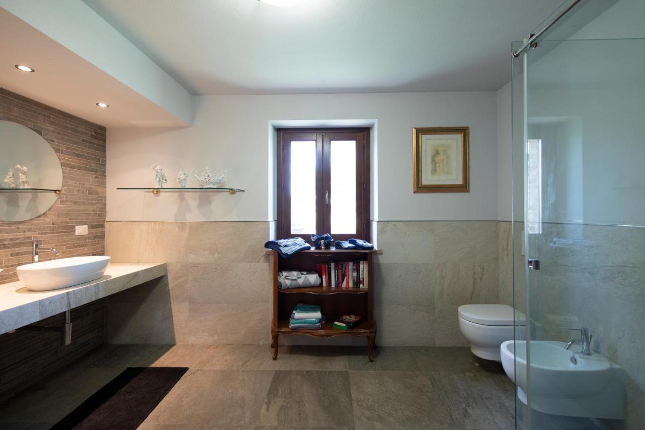 Villa Ermelinda - Piscina Privata E Jacuzzi Castelraimondo Kültér fotó