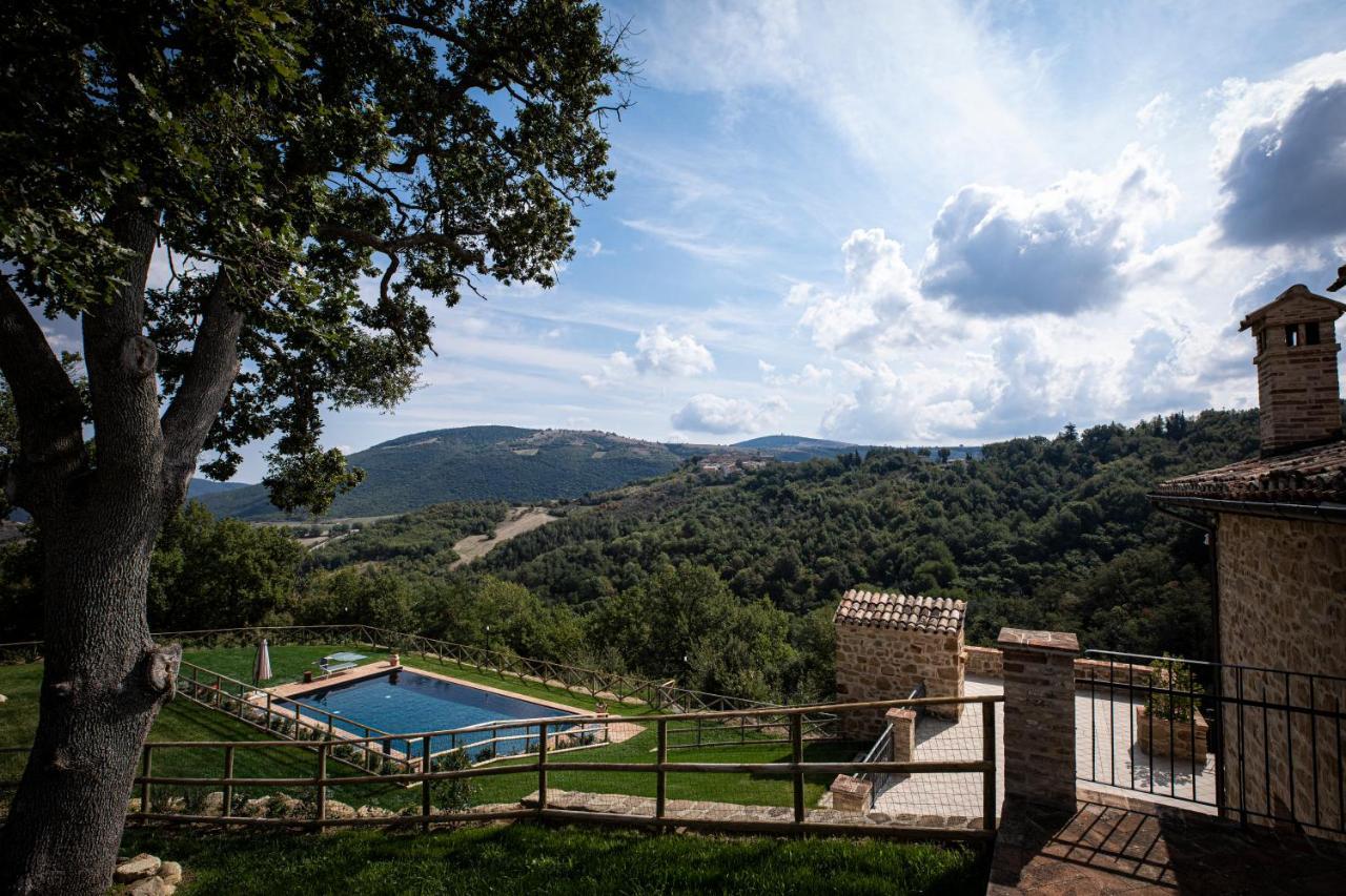 Villa Ermelinda - Piscina Privata E Jacuzzi Castelraimondo Kültér fotó